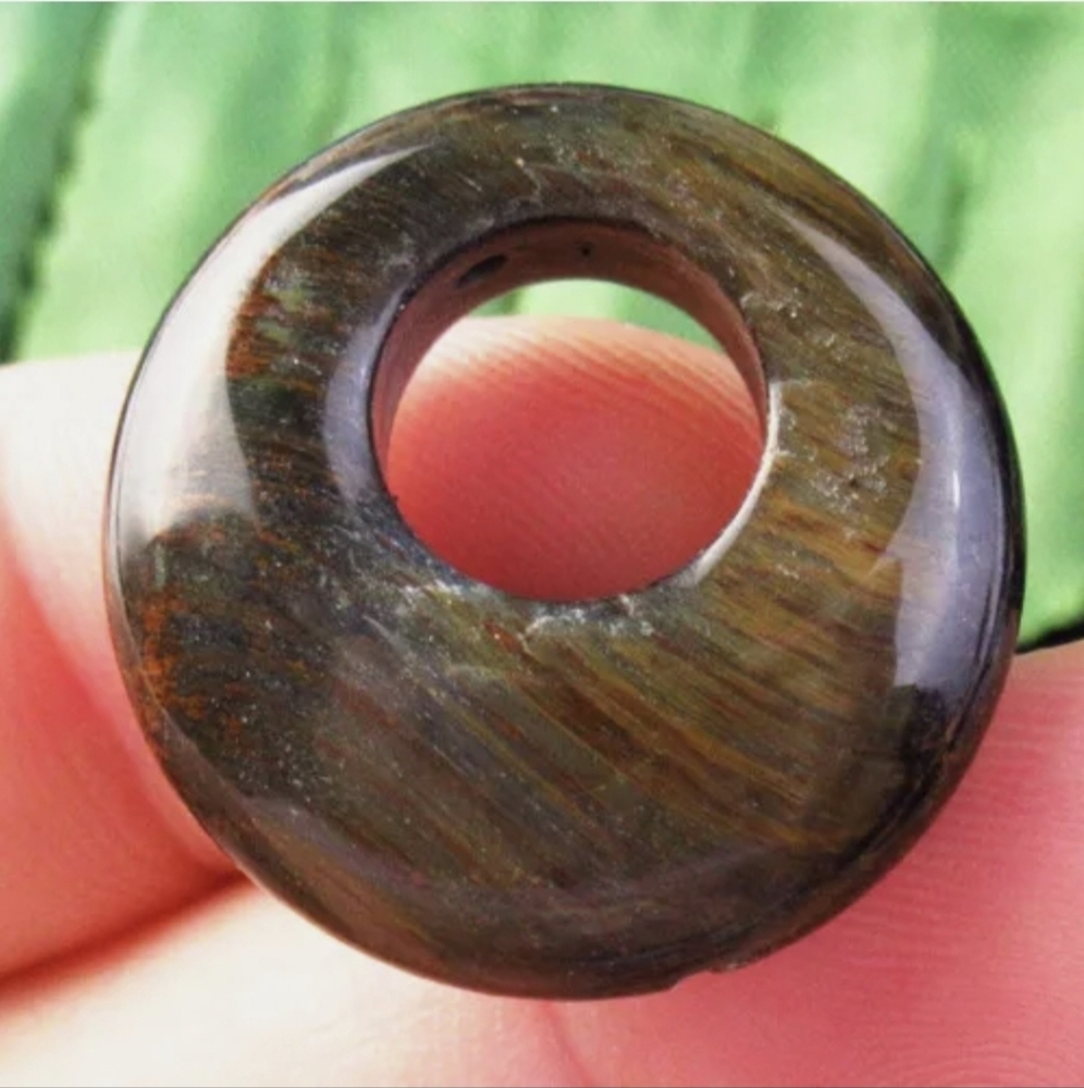 New Tiger Eye Round Pendant.